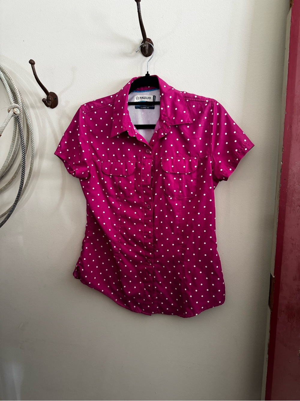 Magellan Outdoors Women's Fuchsia Polka Dot Short-Sleeve Button-Down NWOT
